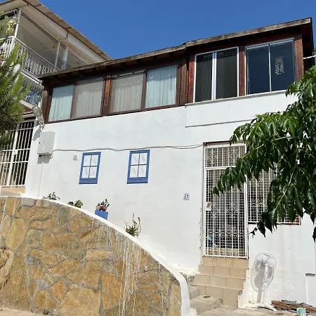 Refreshing House Close To The With A Sea View And Balcony In Apartment